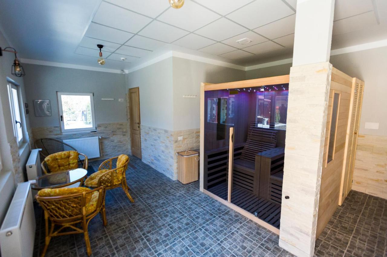 Royal Inn Busteni-Adults Only Exterior foto